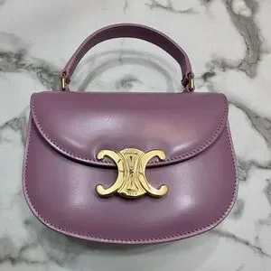 【限定数量】 Celine Mini Besace Clea in Shiny Calfskin Petal 10L063ETZ-25TL_3_FW23_W.jpg